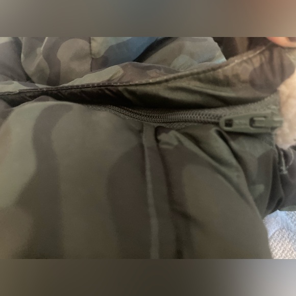 Gap Boys Puffer Coat EUC 18-24M Mid Length Detach-Hooded Camo ColdControl Max - Picture 10 of 10